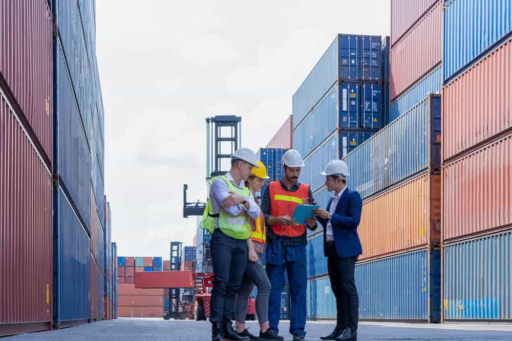 professioneller-service-zollagentur-schweiz-importen-exporten