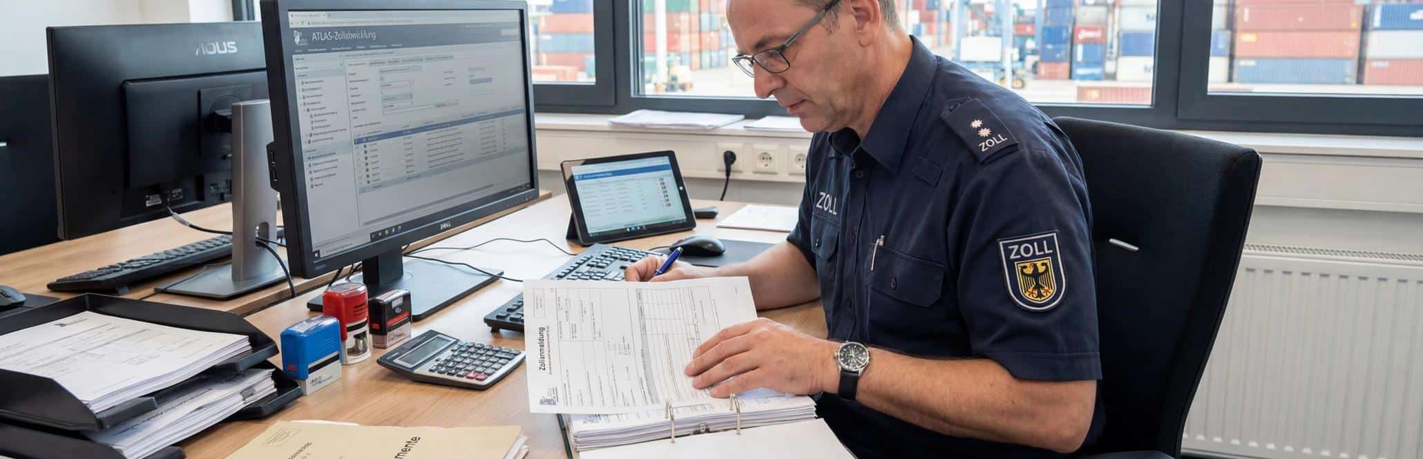 Import: Ablauf, Dokumente, Zollgebühren, Steuern & mehr